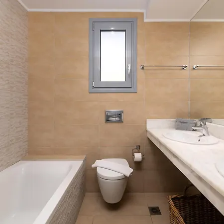 Rocabella With Heated Pool & Jacuzzi In Lindos 别墅