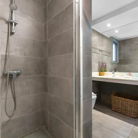 빌라 Rocabella With Heated Pool & Jacuzzi In Lindos Vlicha (Rhodes)