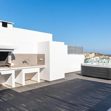 Villa Rocabella With Heated Pool & Jacuzzi In Lindos