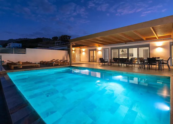 Rocabella With Heated Pool & Jacuzzi In Lindos Villa