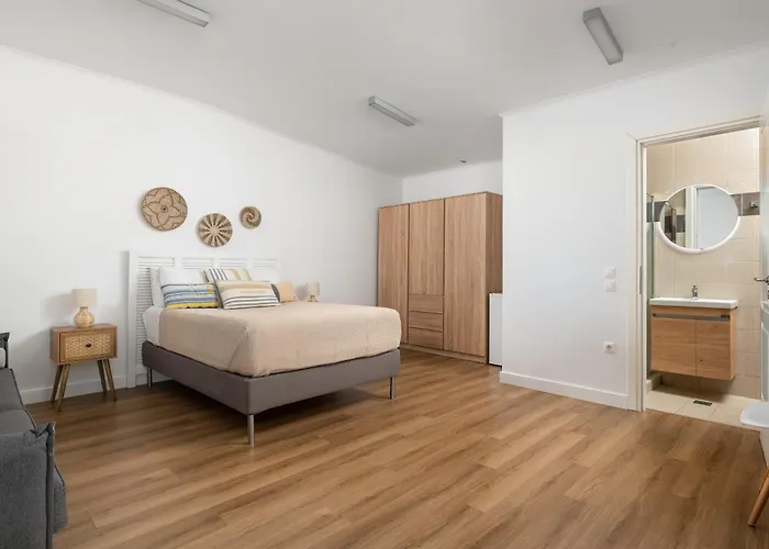 Villa Rocabella With Heated Pool & Jacuzzi In Lindos