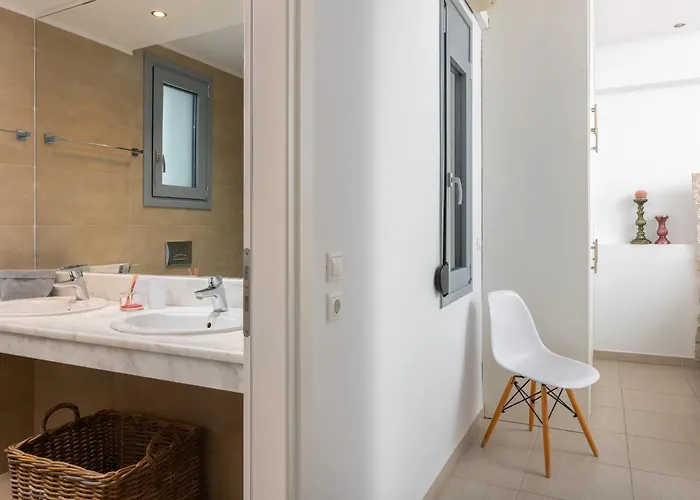 Villa Rocabella With Heated Pool & Jacuzzi In Lindos Vlicha (Rhodes)