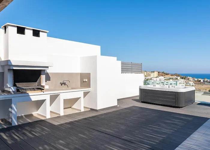 Villa Rocabella With Heated Pool & Jacuzzi In Lindos